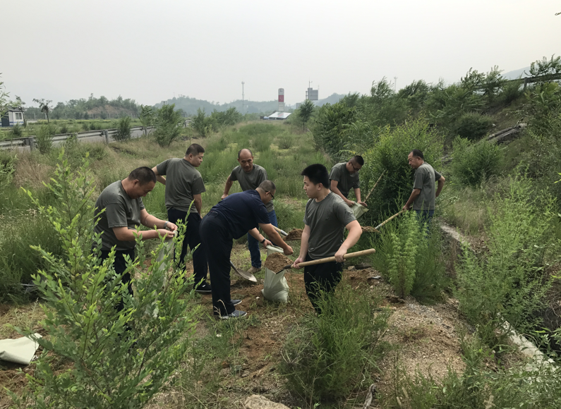 C:\Users\Administrator\Desktop\615.png C:\Users\Administrator\Desktop\615.png