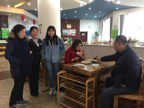 雄縣服務(wù)區(qū)贈(zèng)送水餃 - 副本.jpg 雄縣服務(wù)區(qū)贈(zèng)送水餃 - 副本.jpg