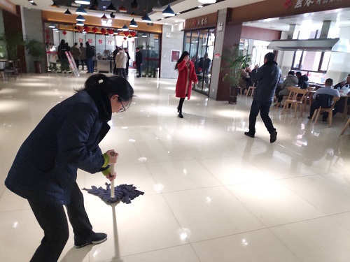 定州西服務(wù)區(qū)保潔 - 副本.jpg 定州西服務(wù)區(qū)保潔 - 副本.jpg