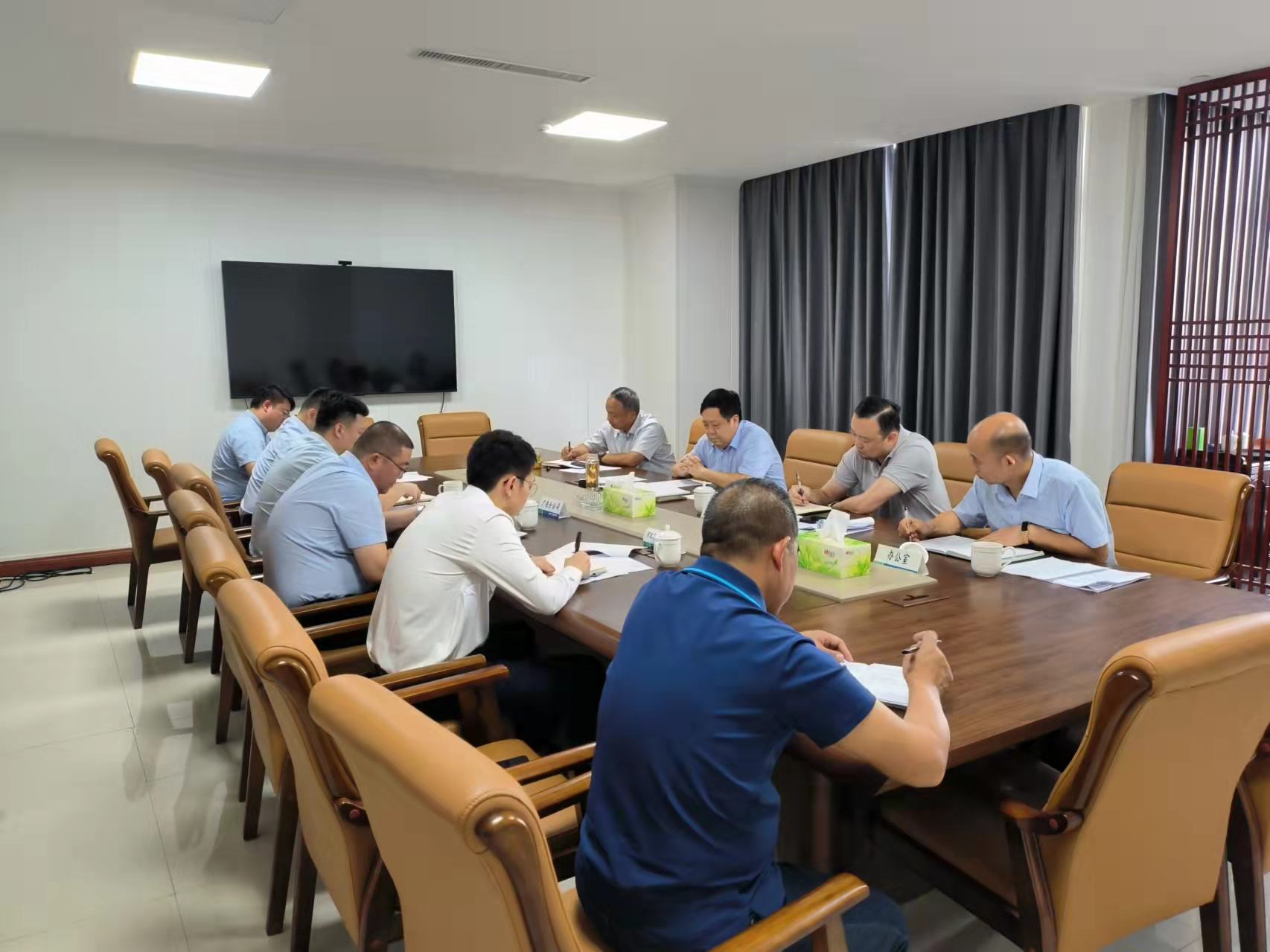 C:\Users\86183\Desktop\韓總.jpg C:\Users\86183\Desktop\韓總.jpg