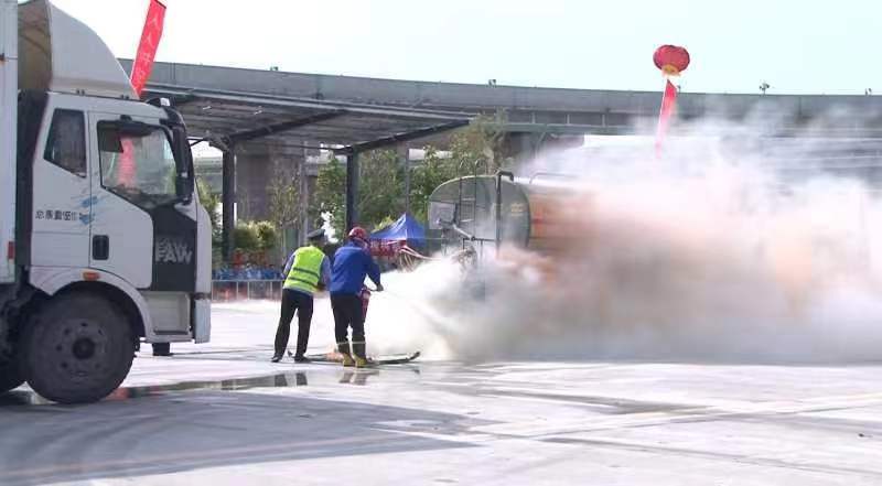 C:\Users\86183\Desktop\9675c847e14f55d415d36a0a245b71b.jpg C:\Users\86183\Desktop\9675c847e14f55d415d36a0a245b71b.jpg