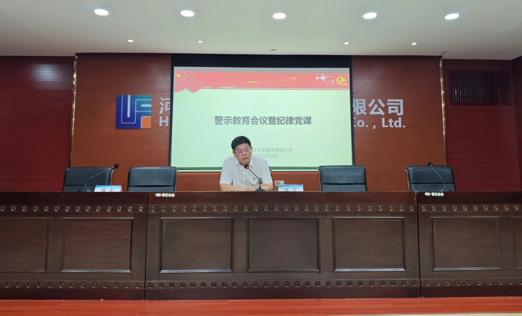 C:\Users\Lenovo\Desktop\103cae55e60b40f5d3ad97edf1a9232.jpg C:\Users\Lenovo\Desktop\103cae55e60b40f5d3ad97edf1a9232.jpg